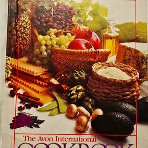 VINTAGE!!!! The Avon International Cookbook
